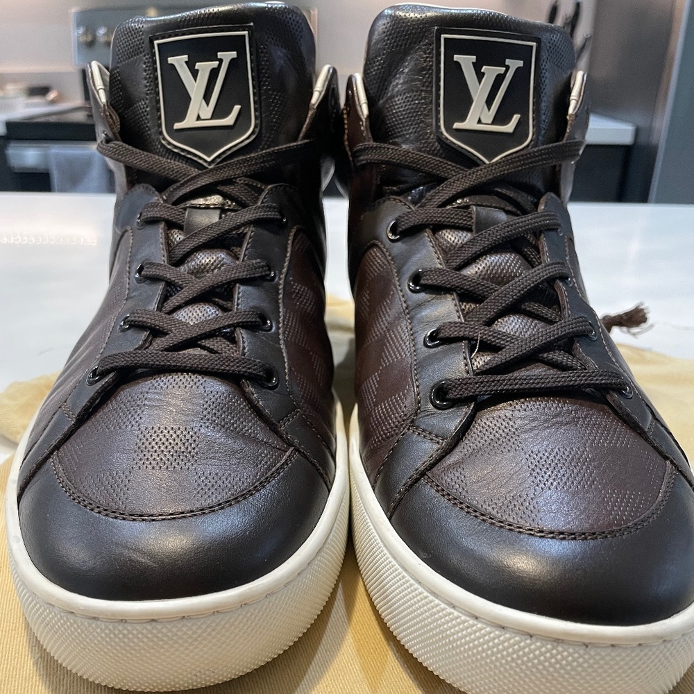 Louis Vuitton Authentic Damier Sneakers